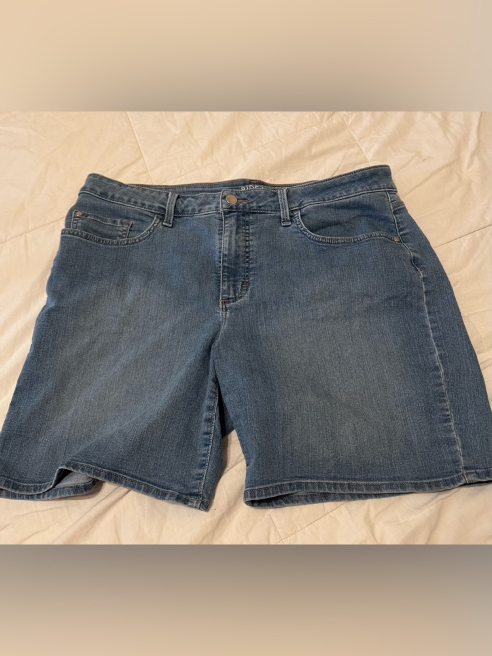 Classic Women's Denim Shorts, with plenty of stretch